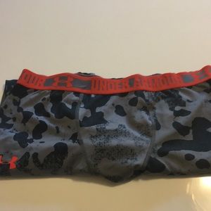 Under Armour compression leggings